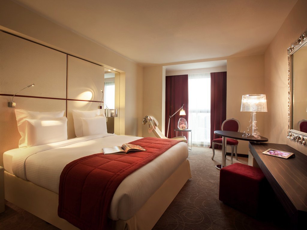 Chambre d'hôtel lumineuse