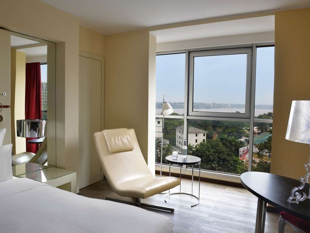 Salon d'une suite d'hôtel